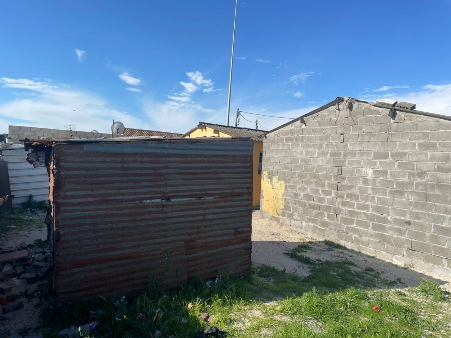 2 Bedroom Property for Sale in Umrhabulo Triangle Western Cape